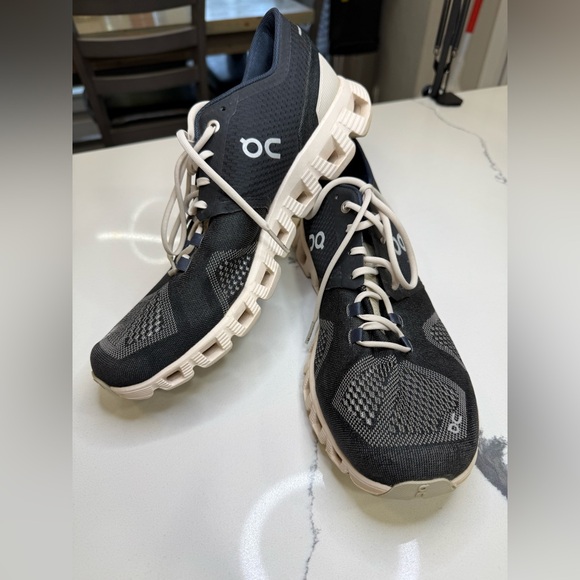 On Cloud Running Shoes Navy Blue Womens 11 Walking Jogging - Picture 4 of 6